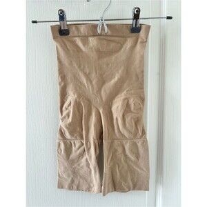 Spanx Undie-tectable High Waisted Shaping Shorts Nude Size Medium Seamless